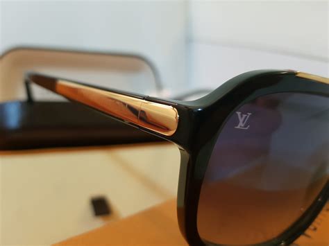 como saber si unos lentes louis vuitton son originales|Como reconocer una Louis Vuitton genuina de una falsa.